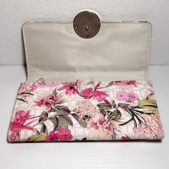 Walmart Brand Pink Floral 7.5 x 3.75 inch Check Book Wallet - Picture 3 of 8
